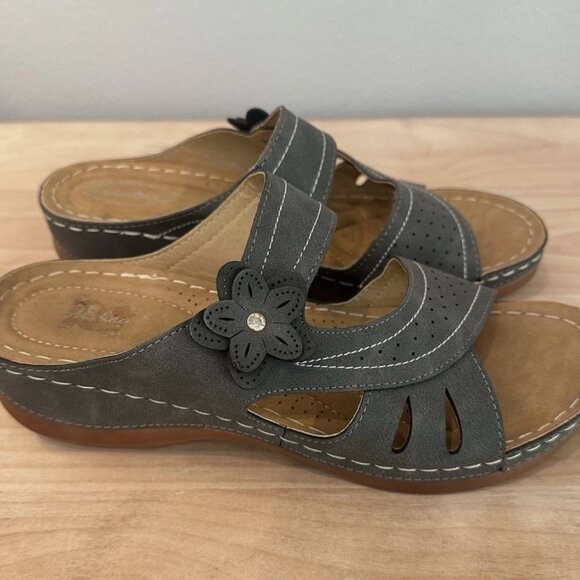 Atalina Women's 9 Comfort Gray Slip on Wedge Summer Artisian Open Toe Sandals - Picture 1 of 5